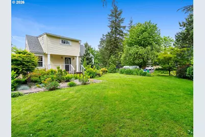 3915 SW Pomona St, Portland, OR 97219 - Photo 2