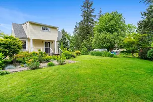 3915 SW Pomona St, Portland, OR 97219 - Photo 2