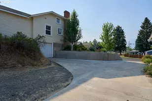 609 E Grant St, Enterprise, OR 97828 - Photo 32