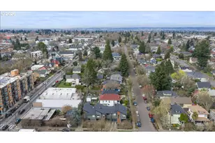 37 NE Skidmore St, Portland, OR 97211 - Photo 36