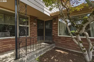 5707 SE Division St SE, Portland, OR 97206 - Photo 2