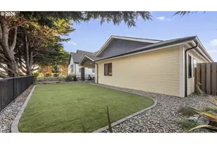 730 Seabird Dr SW, Bandon, OR 97411 - Photo 34