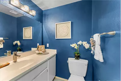 14041 SW Fanno Creek Dr, Tigard, OR 97224 - Photo 18