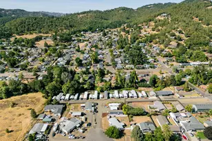 201 NE Peggy Ave, Roseburg, OR 97470 - Photo 26