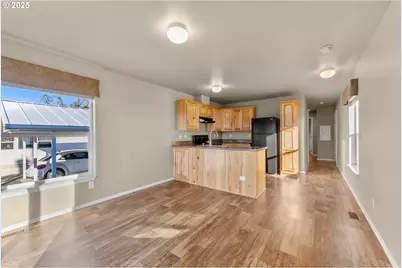 201 NE Peggy Ave #13, Roseburg, OR 97470 - Photo 6