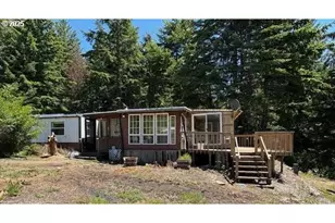 69729 Stage Rd, North Bend, OR 97459 - Photo 2