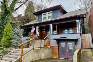 2422 NE Glisan, Portland, OR 97232 - Photo 2