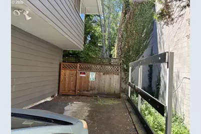1607 NE 26th Ave, Portland, OR 97232 - Photo 4