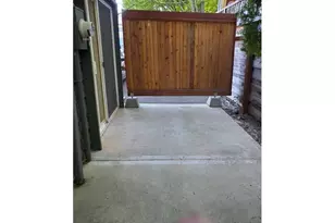 1607 NE 26th Ave, Portland, OR 97232 - Photo 4