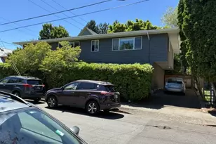 1607 NE 26th Ave, Portland, OR 97232 - Photo 2