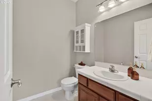 15940 SW Snowy Owl Ln, Beaverton, OR 97007 - Photo 20