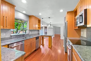 6286 SW Harrington Ave, Lake Oswego, OR 97035 - Photo 6