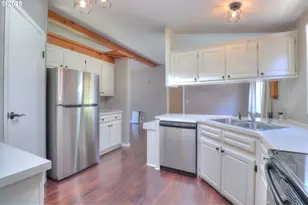 29311 Melody Ln, Gold Beach, OR 97444 - Photo 8