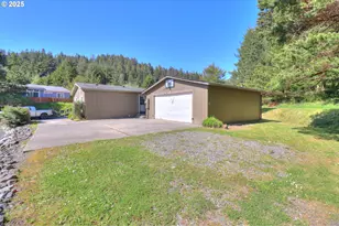 29311 Melody Ln, Gold Beach, OR 97444 - Photo 22