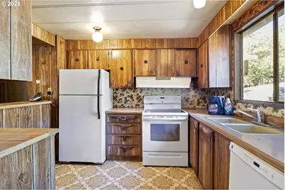 4950 Foothill Blvd, Grants Pass, OR 97526 - Photo 8