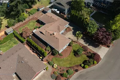 708 NE 238th Pl, Wood Village, OR 97060 - Photo 2