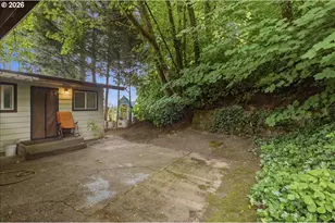 7339 S Corbett Ave, Portland, OR 97219 - Photo 24