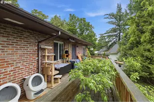 7339 S Corbett Ave, Portland, OR 97219 - Photo 16