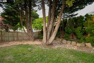302 Pine St, Woodland, WA 98674 - Photo 28