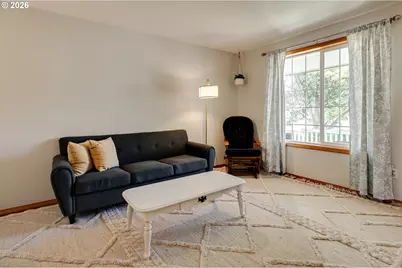 302 Pine St, Woodland, WA 98674 - Photo 4