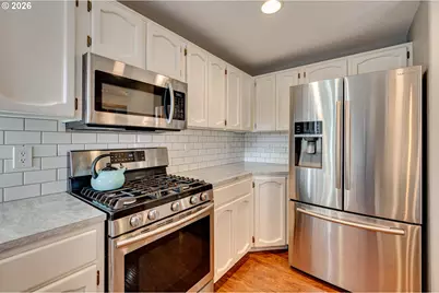 302 Pine St, Woodland, WA 98674 - Photo 6