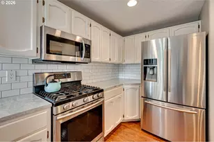 302 Pine St, Woodland, WA 98674 - Photo 6