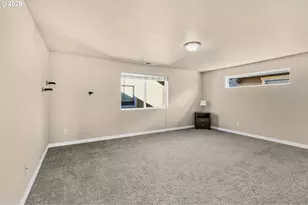 2527 Park View Dr, Eugene, OR 97408 - Photo 28