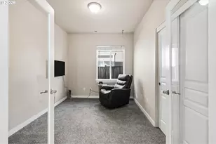 2527 Park View Dr, Eugene, OR 97408 - Photo 22