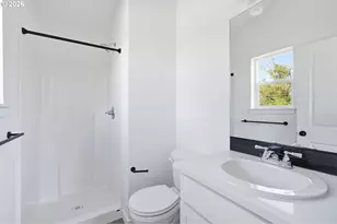 8716 SE Bybee Blvd, Portland, OR 97266 - Photo 20