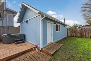 2650 Sheridan Ave, North Bend, OR 97459 - Photo 28