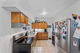 2650 Sheridan Ave, North Bend, OR 97459 - Photo 10