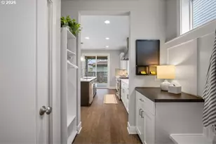 105 NE Morgan St, Portland, OR 97211 - Photo 16