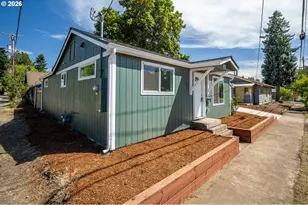 823 4th St, Springfield, OR 97477 - Photo 4