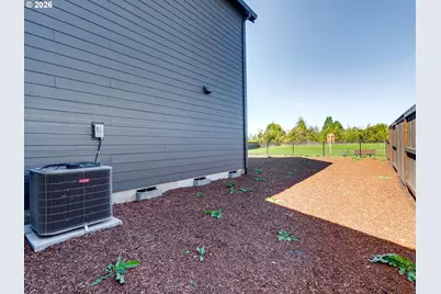 795 Magnolia Ave, Woodburn, OR 97071 - Photo 36