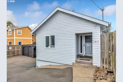 136 B 3rd Ave, Seaside, OR 97138 - Photo 2