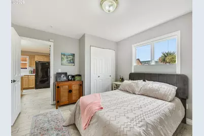 136 B 3rd Ave, Seaside, OR 97138 - Photo 28