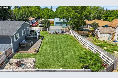 215 S Washington St, Weston, OR 97886 - Photo 4