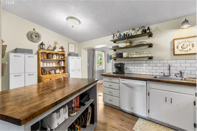 215 S Washington St, Weston, OR 97886 - Photo 12