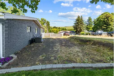 215 S Washington St, Weston, OR 97886 - Photo 42