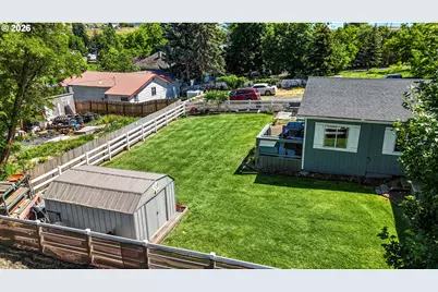 215 S Washington St, Weston, OR 97886 - Photo 30