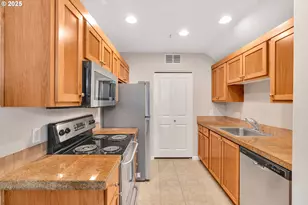 22828 SW Forest Creek Dr, Sherwood, OR 97140 - Photo 10