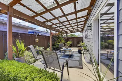 976 Nopal St, Florence, OR 97439 - Photo 30