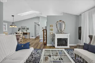 976 Nopal St, Florence, OR 97439 - Photo 8