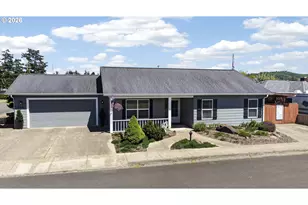 976 Nopal St, Florence, OR 97439 - Photo 1