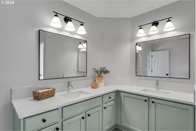 3730 SE Oakleaf St, Hillsboro, OR 97123 - Photo 40