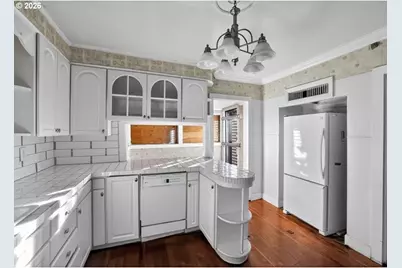 5272 NE 20th Ave, Portland, OR 97211 - Photo 8