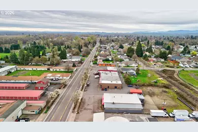 890 N Main St, Independence, OR 97351 - Photo 8