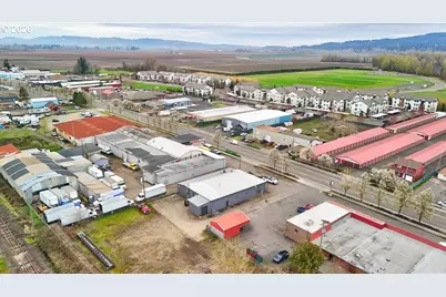890 N Main St, Independence, OR 97351 - Photo 6