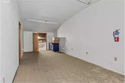 890 N Main St, Independence, OR 97351 - Photo 40