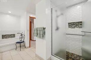 1030 NW Johnson St, Portland, OR 97209 - Photo 20